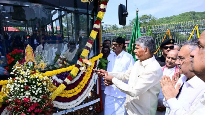 టీటీడీకి 25 ఎలక్ట్రిక్ బస్సులను అందజేసిన రిలయన్స్ ఫౌండేషన్