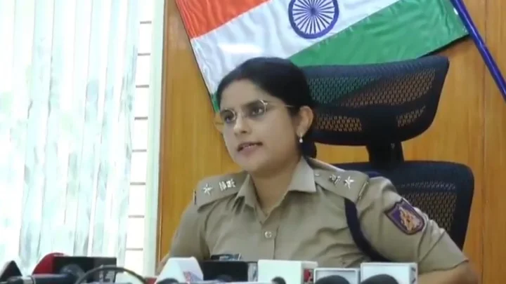 ఇద్దరు వ్యక్తులతో లాడ్జికి వచ్చిన యువతి బాత్రూంలో శవమై తేలింది, ఏం జరిగింది?