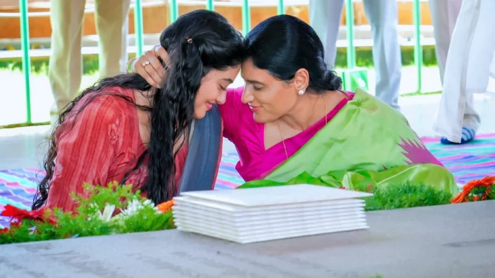 నా కుమార్తె పెళ్లికి రాజకీయాలను అంటగట్టకండి.. వైఎస్ షర్మిల వార్నింగ్ నా కుమార్తె పెళ్లికి రాజకీయాలను అంటగట్టకండి.. వైఎస్ షర్మిల వార్నింగ్