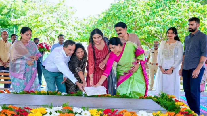 వైస్ షర్మిల కుమార్తె వైస్ అంజలి రెడ్డి వివాహ తేదీ ఖరారు.. ఇడుపులపాయలో తొలి పత్రిక