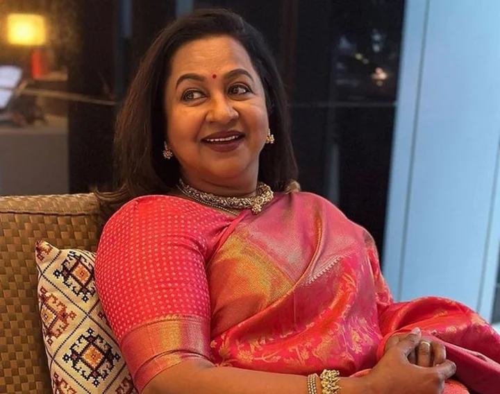నెగెటివ్ రివ్యూలు ఇచ్చే వారిపై కఠిన చర్యలు తీసుకోవాలి : సినీ నటి రాధిక