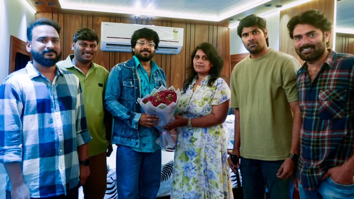 అనిల్ రావిపూడి ఆవిష్కరించిన కుకూన్స్ సినిమా పోస్టర్