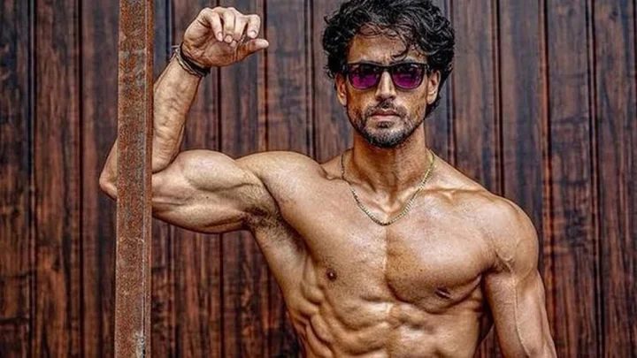 బాలీవుడ్ నటుడు టైగర్ ష్రాఫ్‌‍పై కాల్పులు... తృటిలో తప్పిన ప్రాణముప్పు