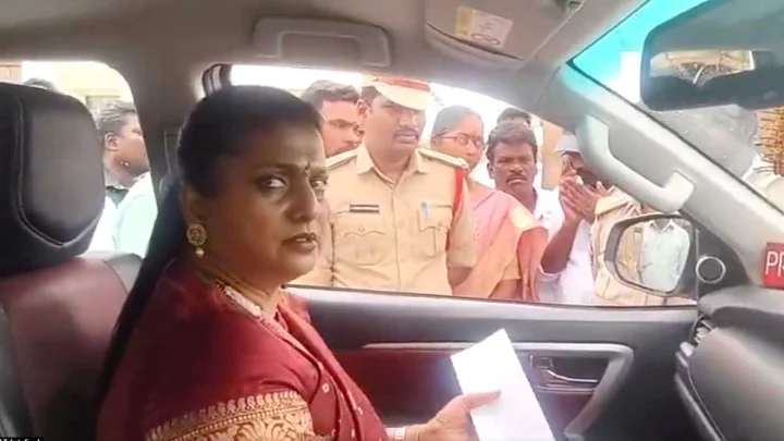 రోజాకు బిగ్ షాక్: నగరి తెదేపా మున్సిపల్ చైర్మన్ అభ్యర్థి ఏకగ్రీవం