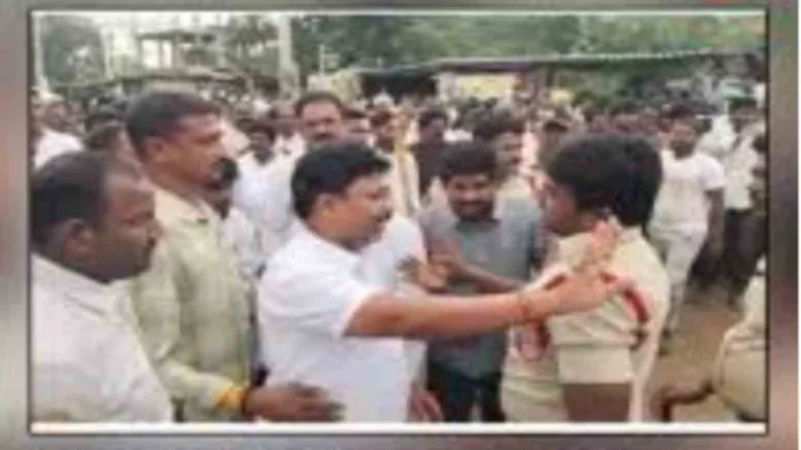 జెడ్పీటీసీ, ఎంపీటీసీ స్థానాలకు నామినేషన్ల దాఖలు.. టీడీపీ-వైకాపాల ఫైట్