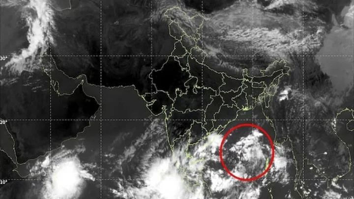 బంగాళాఖాతంలో అల్పపీడనం - సోమవారానికి తుఫానుగా బలపడే ఛాన్స్