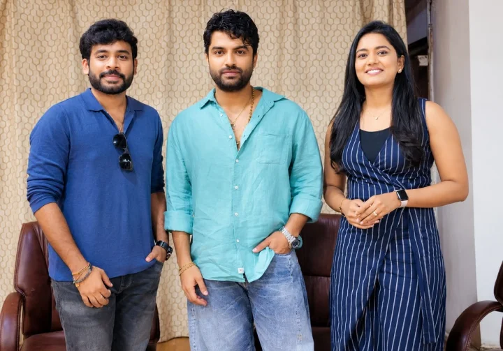 న్యూయార్క్ టైమ్స్ స్క్వేర్‌లో ‘రాయవలస’ సందడి..