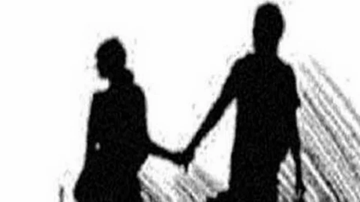 ఎప్పటినుంచో చనిపోదామనుకుంటున్నాం, ఇవాళ కుదిరిందంటూ గోడ మీద సూసైడ్ నోట్